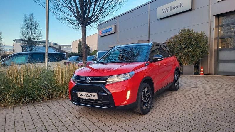 Rot Neu 2025 Suzuki Vitara Comfort+ SUV | 30.690 € (Etwas zu teuer) - Bild 1/4