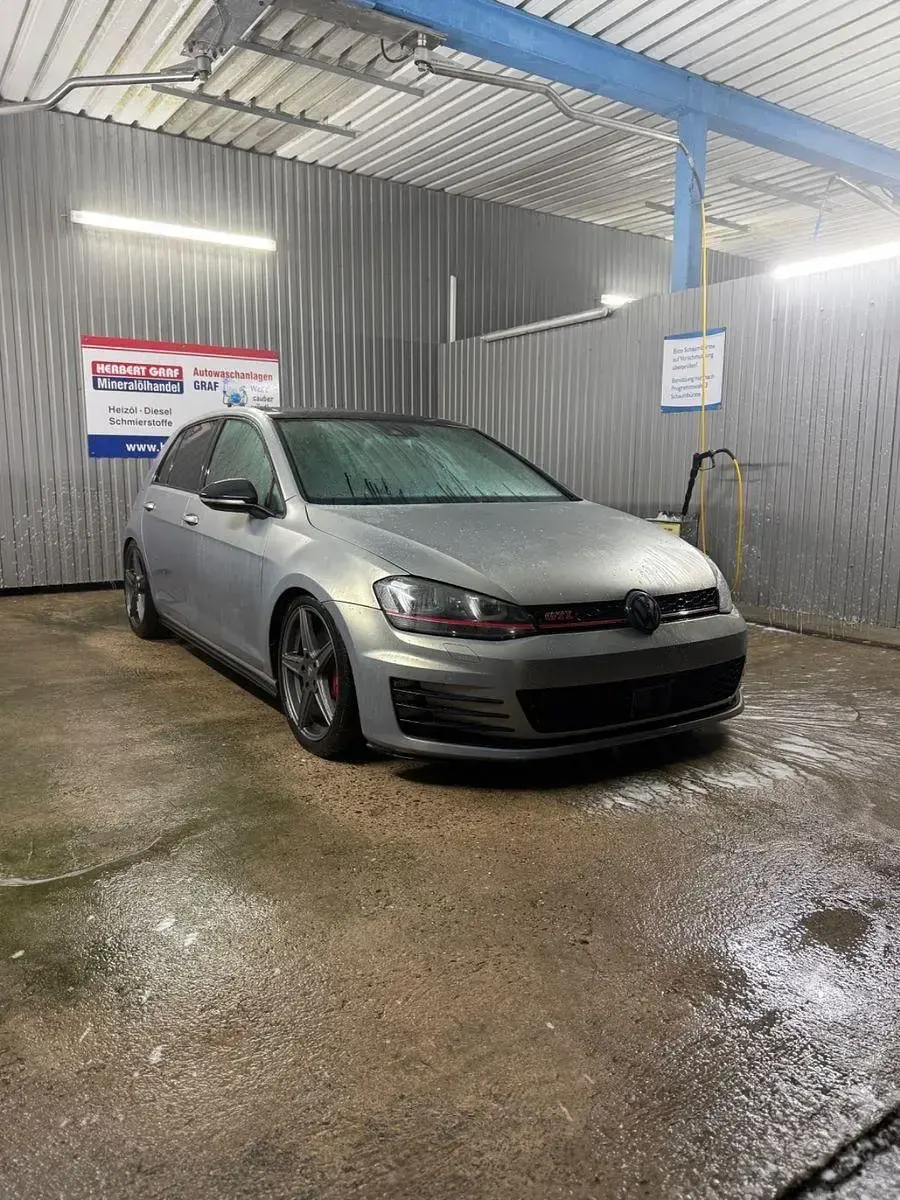 Gebraucht VW Golf VII GTI 230 PS (169 kW) 2015 Grau Limousine