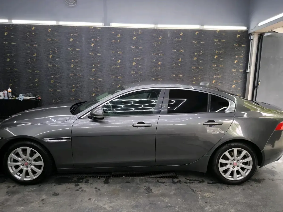 Gebraucht Jaguar XE 180 PS (132 kW) 2016 Limousine