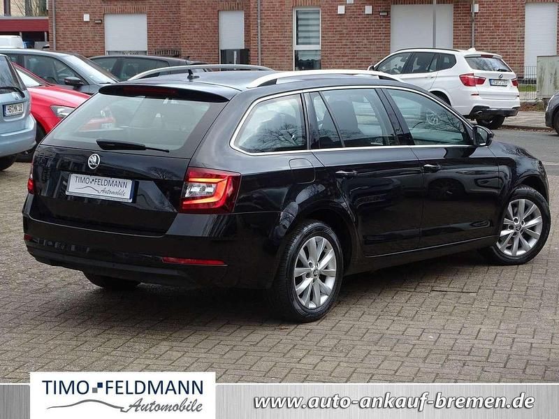 Gebraucht Skoda Octavia Style 116 PS (85 kW) 2018 Cerna magic/black magic Kombi