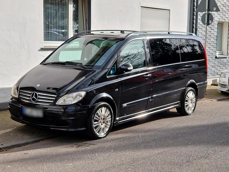 Schwarz Gebraucht 2009 Mercedes Viano Van / Kleinbus | 10.500 € (Guter Preis) - Bild 1/4