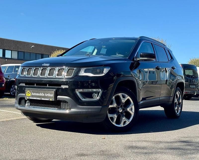 Gebraucht Jeep Compass Limited 140 PS (102 kW) 2019 Schwarz SUV