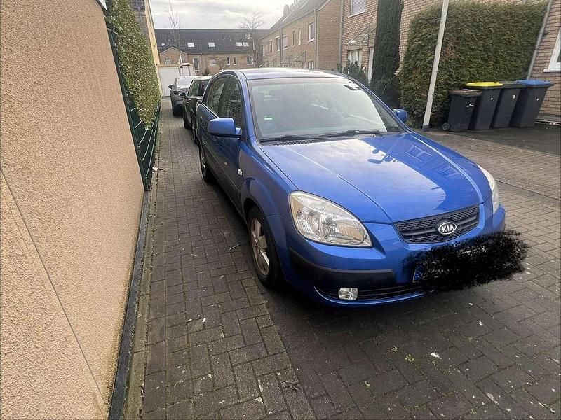 Gebraucht Kia Rio EX 111 PS (81 kW) 2008 Blau Limousine