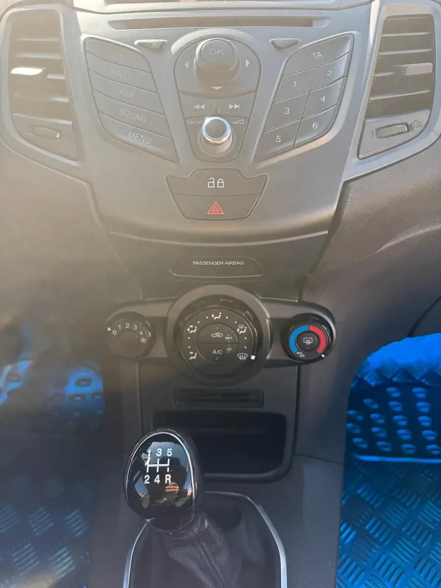 Occasion Ford Fiesta 80 ch (58 kW) 2013 Bleue Citadine