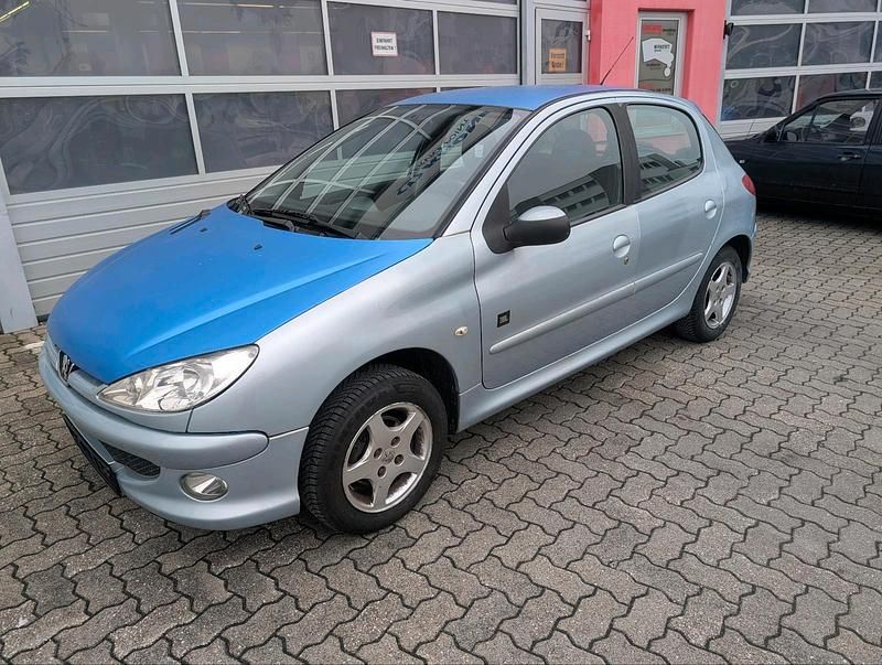 Silber Gebraucht 2007 Peugeot 206 Kleinwagen | 1.550 € (Fairer Preis) - Bild 1/4