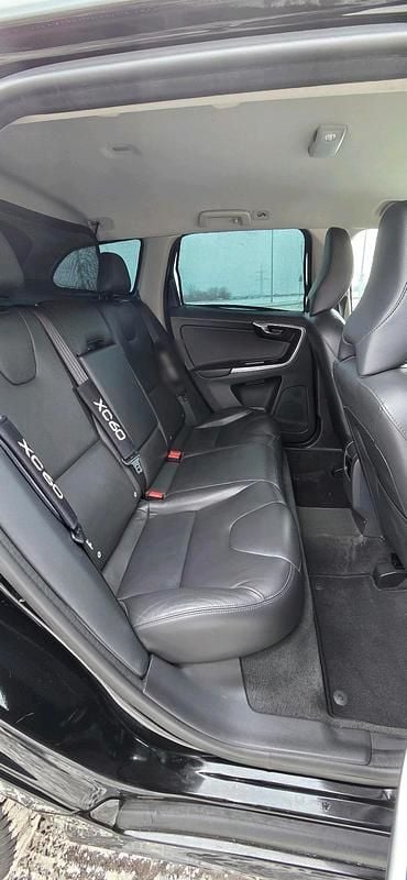 Gebraucht Volvo XC60 190 PS (139 kW) 2015 Schwarz SUV