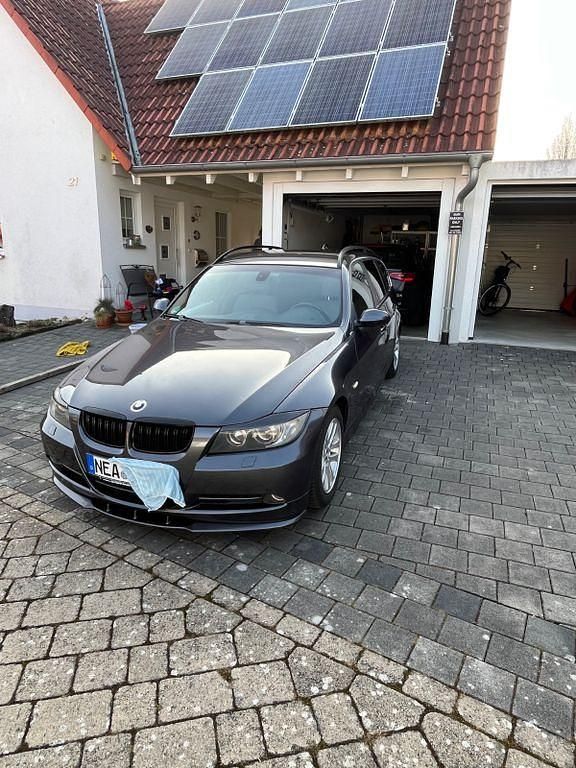 Gebraucht BMW 325 218 PS (160 kW) 2007 Grau Kombi
