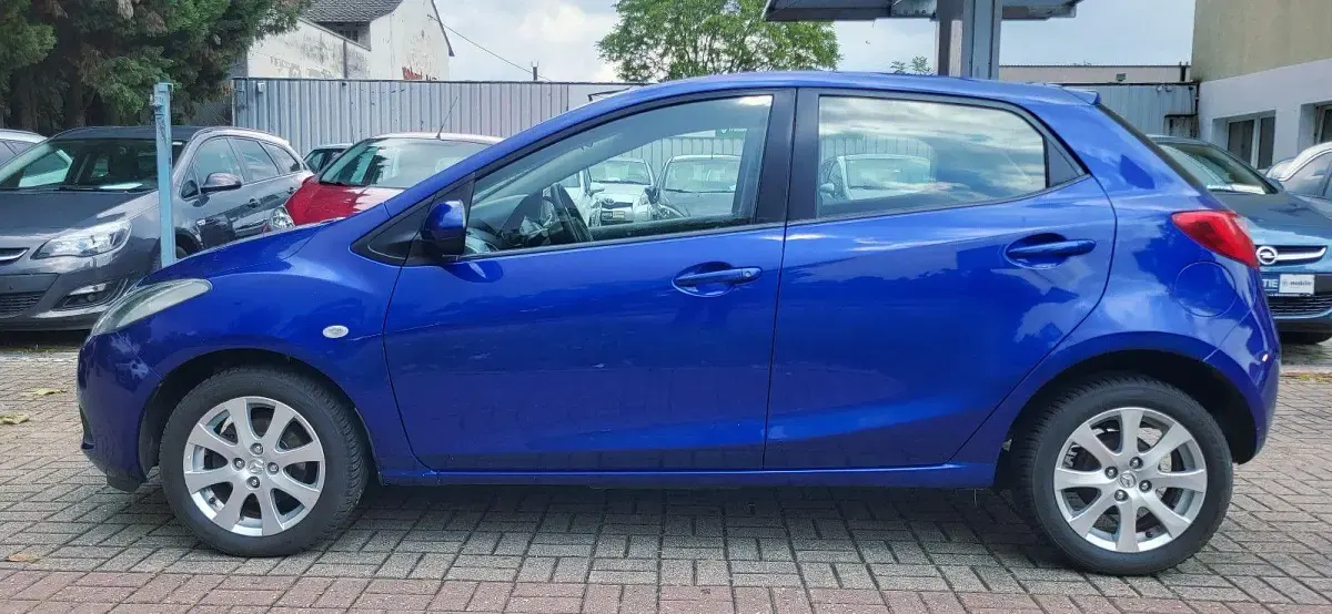 Gebraucht Mazda 2 Impuls 75 PS (55 kW) 2009 Blau Kleinwagen