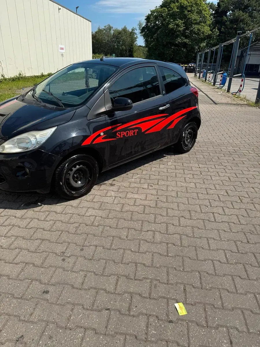 Gebraucht Ford Ka 69 PS (50 kW) 2011 Schwarz Kleinwagen