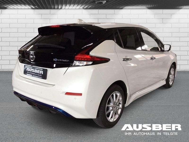 Gebraucht Nissan Leaf Tekna 110 kW (150 PS) 2021 M) (weiss Kleinwagen