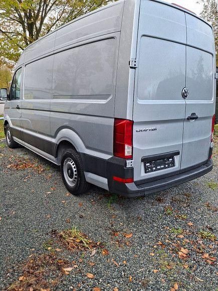 Gebraucht VW Crafter Trendline 140 PS (102 kW) 2022 Silber Van