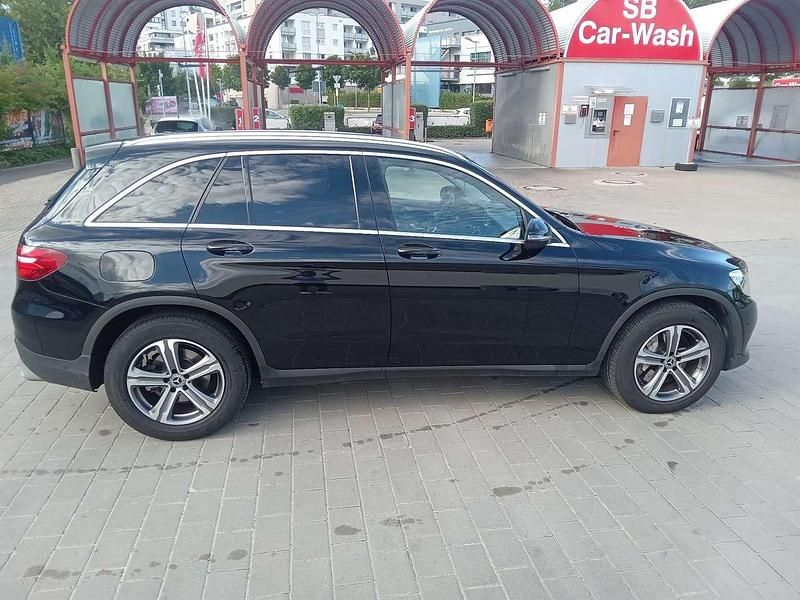 Gebraucht Mercedes GLC250 204 PS (150 kW) 2019 Schwarz SUV