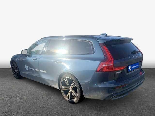 Gebraucht Volvo V60 145 PS (106 kW) 2024 Kombi