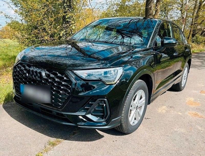 Gebraucht Audi Q3 Sportback Comfort 245 PS (180 kW) 2022 Schwarz SUV