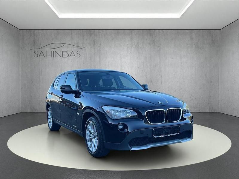 Schwarz Gebraucht 2012 BMW X1 Sport Line SUV | 13.490 € (Fairer Preis) - Bild 1/4