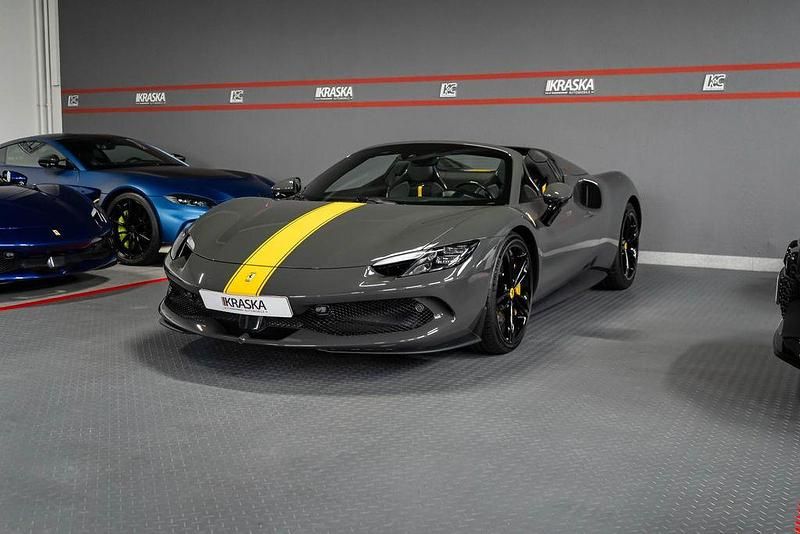 Gebraucht Ferrari 296 829 PS (609 kW) 2024 Grigio scuro Cabrio