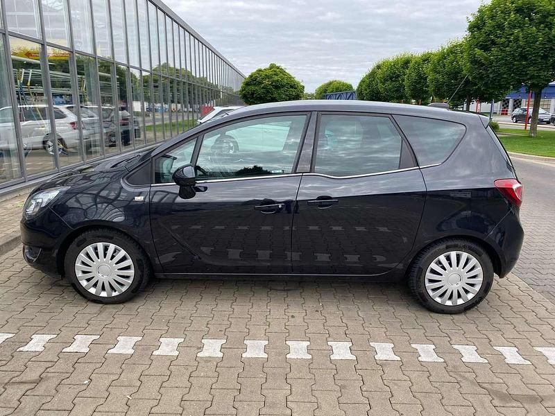 Schwarz Gebraucht 2017 Opel Meriva Van / Kleinbus | 9.000 € (Etwas zu teuer) - Bild 1/4