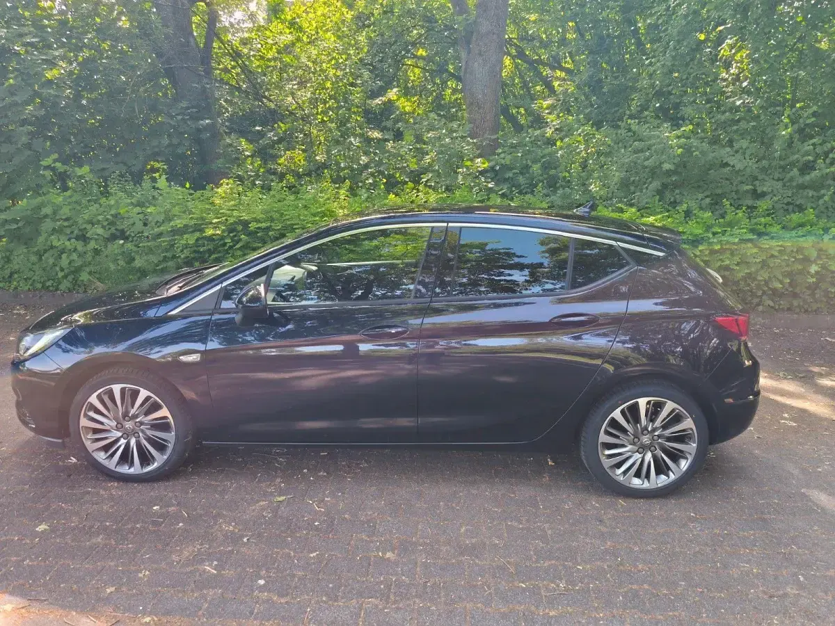 Usata Opel Astra Ultimate 150 CV (110 kW) 2019 Blu Berlina