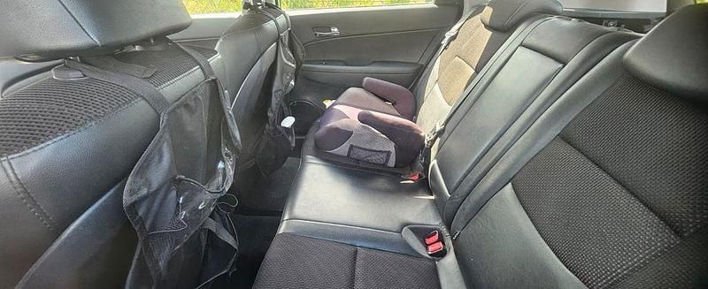 Silber Gebraucht 2012 Hyundai i30 Edition Kombi | 2.700 € (Guter Preis) - Bild 1/4