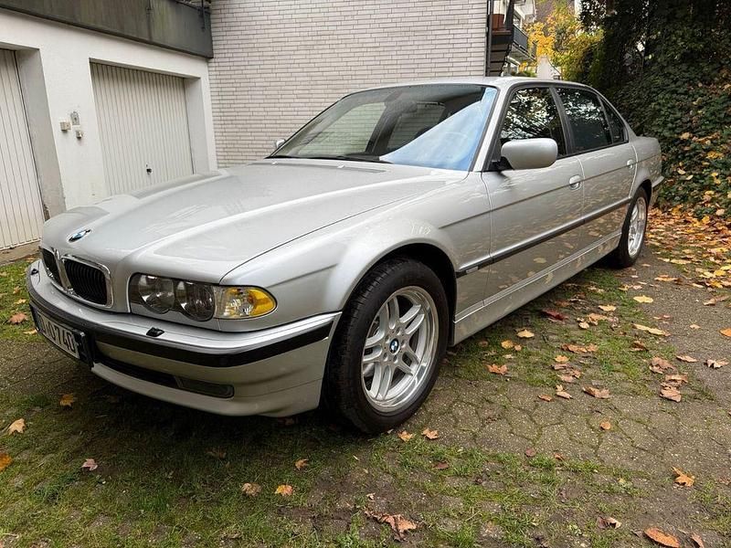 Gebraucht BMW 740L Basis 286 PS (210 kW) 2001 Silber Limousine