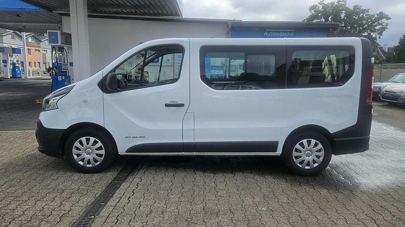 Weiß Gebraucht 2017 Renault Trafic Expression Van | 13.900 € (Superpreis) - Bild 1/4