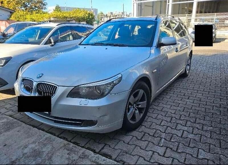 Silber Gebraucht 2009 BMW 525 Kombi | 3.990 € (Superpreis) - Bild 1/4