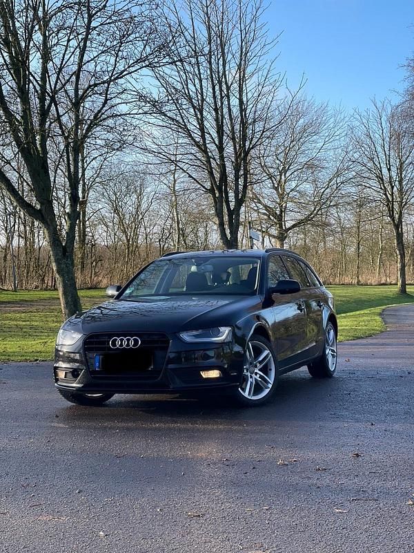 Schwarz Gebraucht 2015 Audi A4 Kombi | 12.900 € (Fairer Preis) - Bild 1/4