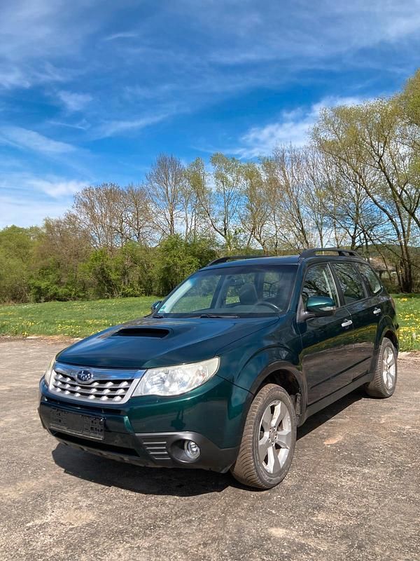 Second-hand Subaru Forester 147 CP (108 kW) 2012 Verde SUV