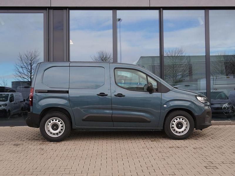 Neu Fiat e-Doblò 100 kW (136 PS) 2026 Blau Van / Kleinbus