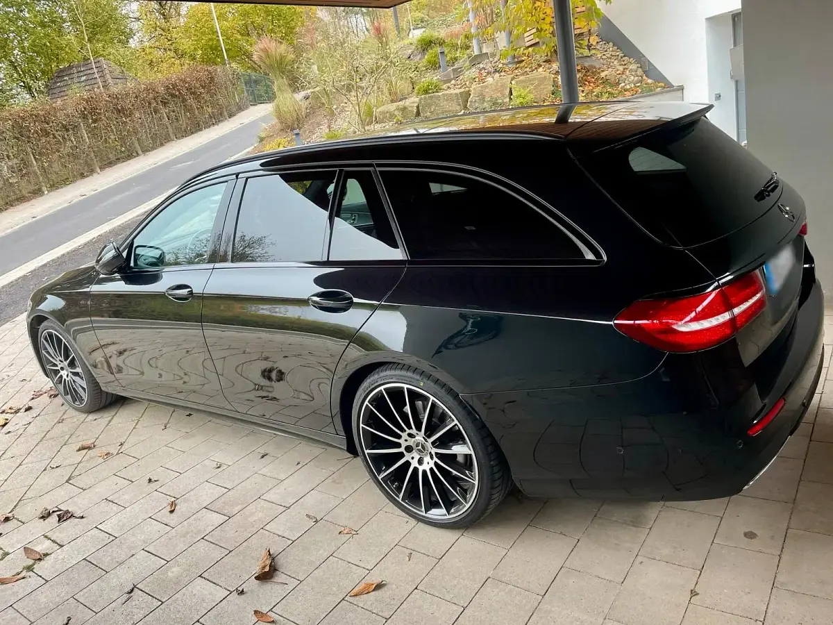 Gebraucht Mercedes E400 AMG 340 PS (250 kW) 2019 Schwarz Kombi