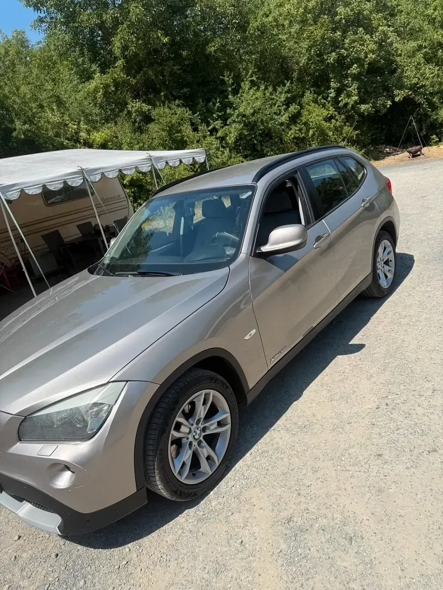 Gebraucht BMW X1 177 PS (130 kW) 2011 Grau SUV