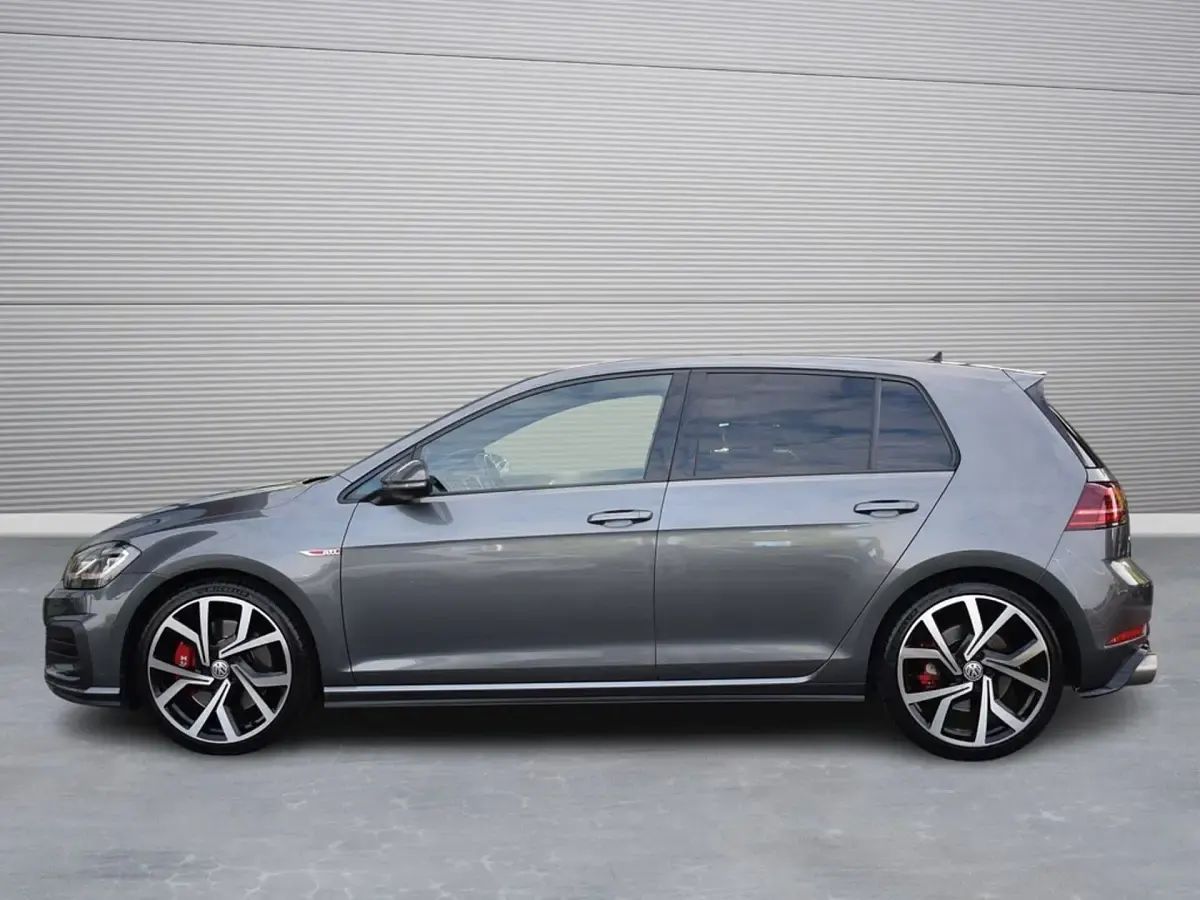 Gebraucht VW Golf VII GTI 245 PS (180 kW) 2019 Grau Limousine