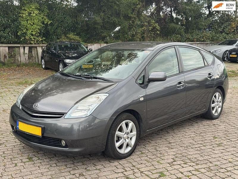 Grau Gebraucht 2008 Toyota Prius Comfort Kleinwagen | 2.900 € (Fairer Preis) - Bild 1/4