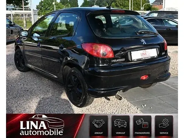 Gebraucht Peugeot 206 Tendance 75 PS (55 kW) 2009 Schwarz Kleinwagen