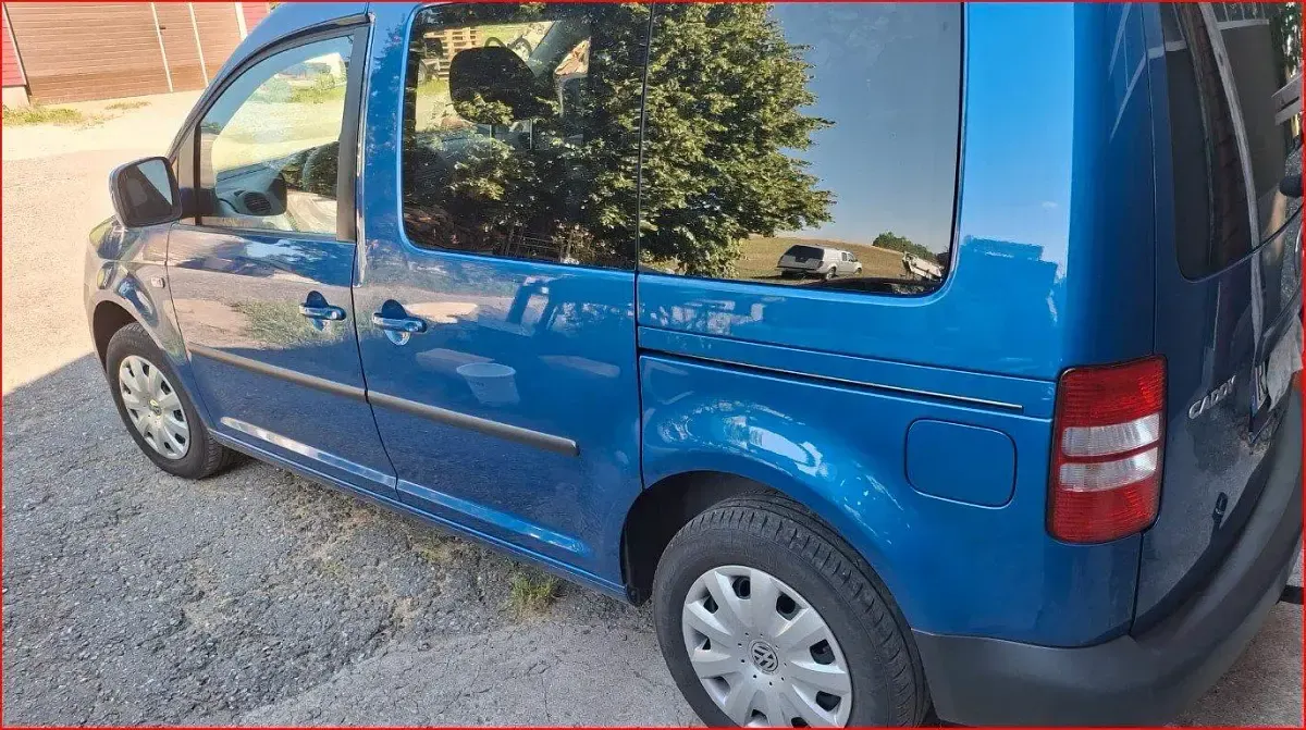 Gebraucht VW Caddy 105 PS (77 kW) 2011 Blau Van / Kleinbus