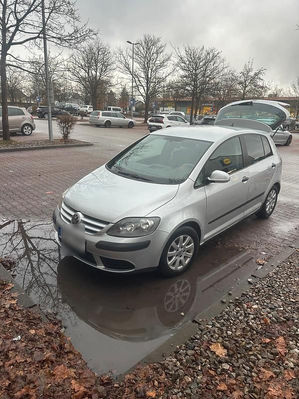 Silber Gebraucht 2005 VW Golf IV Limousine | 2.500 € (Fairer Preis) - Bild 1/4