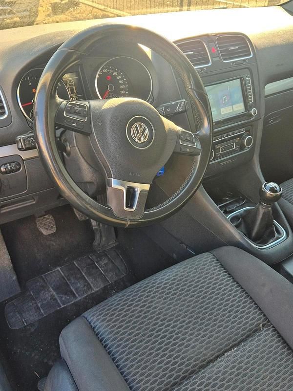 Gebraucht VW Golf VI 105 PS (77 kW) 2010 Kleinwagen