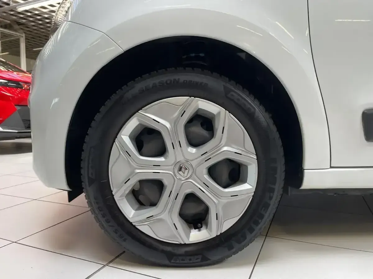 Gebraucht Renault Twingo Life 65 PS (47 kW) 2020 Weiß Kleinwagen