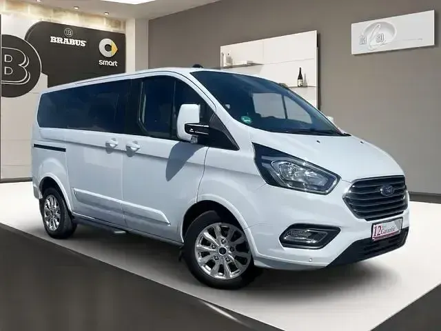 Gebraucht Ford Tourneo Custom Titanium 131 PS (96 kW) 2021 Weiß Van