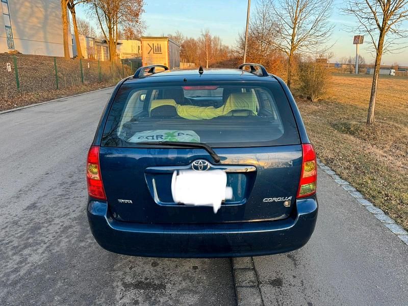 Gebraucht Toyota Corolla 110 PS (80 kW) 2005 Blau Kombi