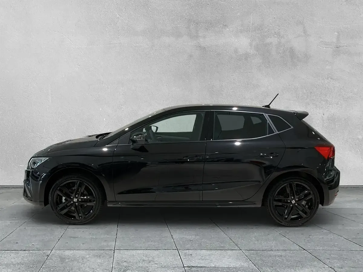 Neu Seat Ibiza Black Edition 116 PS (85 kW) 2025 Schwarz Limousine