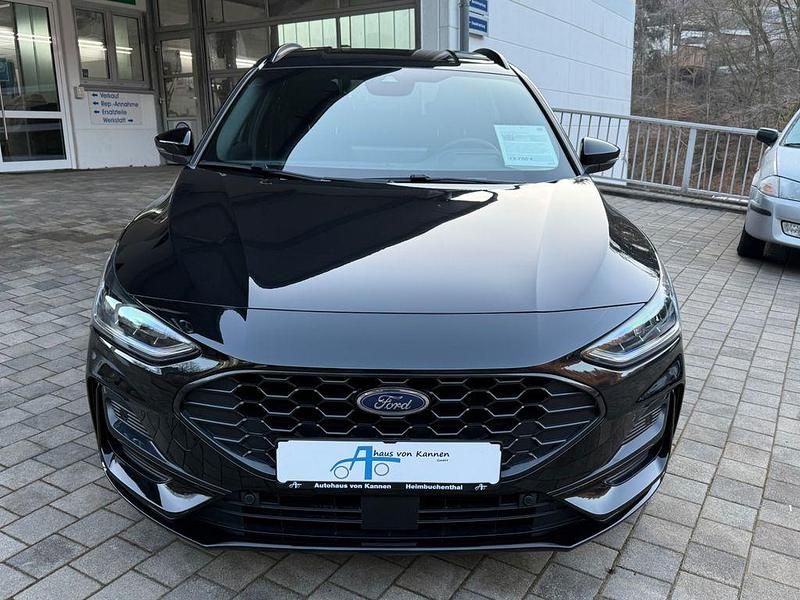 Gebraucht Ford Focus ST-Line X 125 PS (91 kW) 2023 Schwarz Limousine