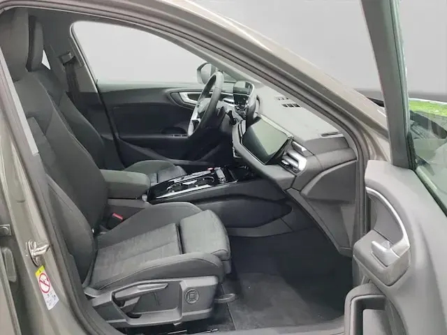 Second-hand Audi A5 Comfort 150 CP (110 kW) 2025 Gri Break
