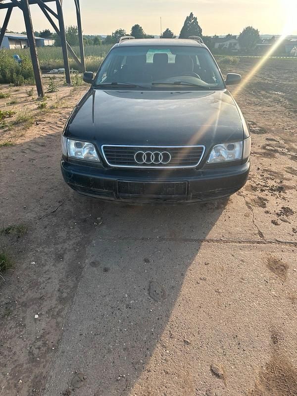 Schwarz Gebraucht 1997 Audi A6 Kombi | 1.250 € (Fairer Preis) - Bild 1/4