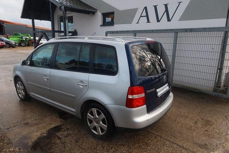 Gebraucht VW Touran Highline 140 PS (102 kW) 2005 Silber Van / Kleinbus