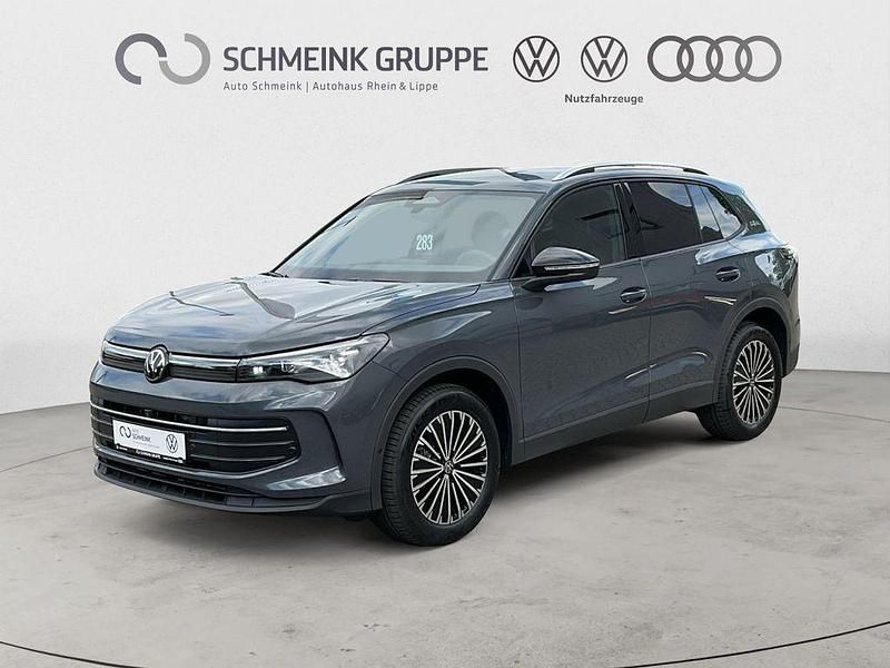 Delfingrau metallic Neu 2025 VW Tiguan Life SUV | 43.880 € (Fairer Preis) - Bild 1/4