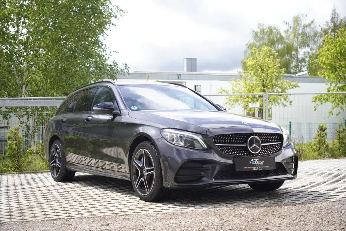 Gebraucht Mercedes C300 AMG line 245 PS (180 kW) 2020 Grau Kombi