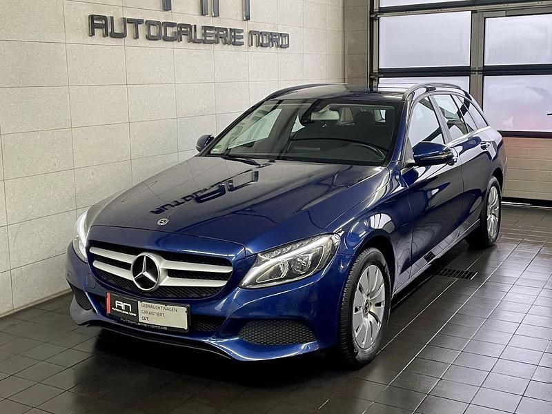 Gebraucht Mercedes C200 184 PS (135 kW) 2018 Blau Kombi