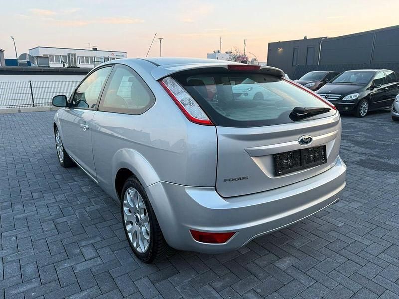 Gebraucht Ford Focus Sport 101 PS (74 kW) 2008 Silber Limousine