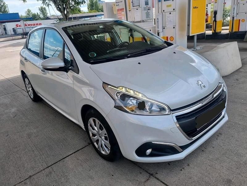Weiß Gebraucht 2017 Peugeot 208 Kleinwagen | 3.750 € (Superpreis) - Bild 1/4